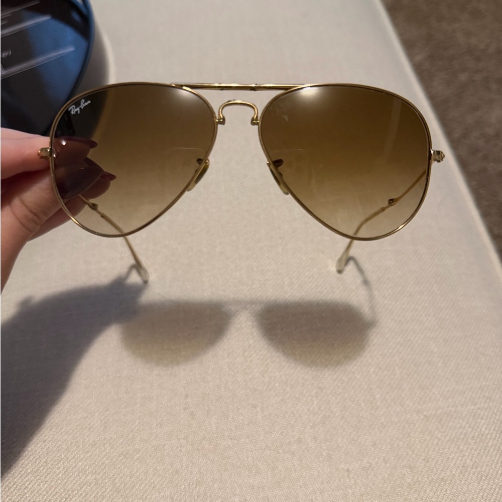 Foldable Ray-Ban Classic Gold Aviator Shades